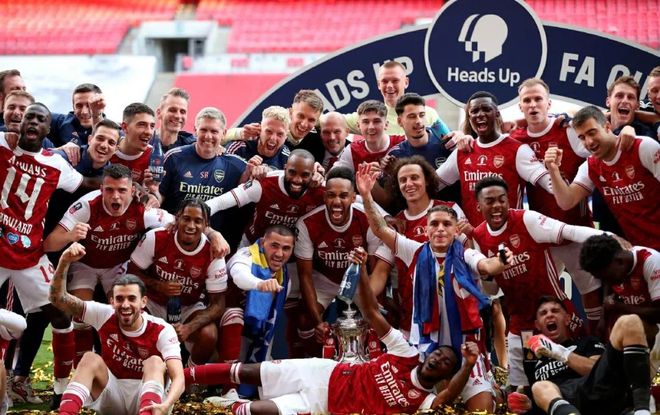 文班亚马：球队近12战9胜令我自豪，这是理想的团队篮球（文班亚马自豪于球队近12场9胜：这就是理想的团队篮球）