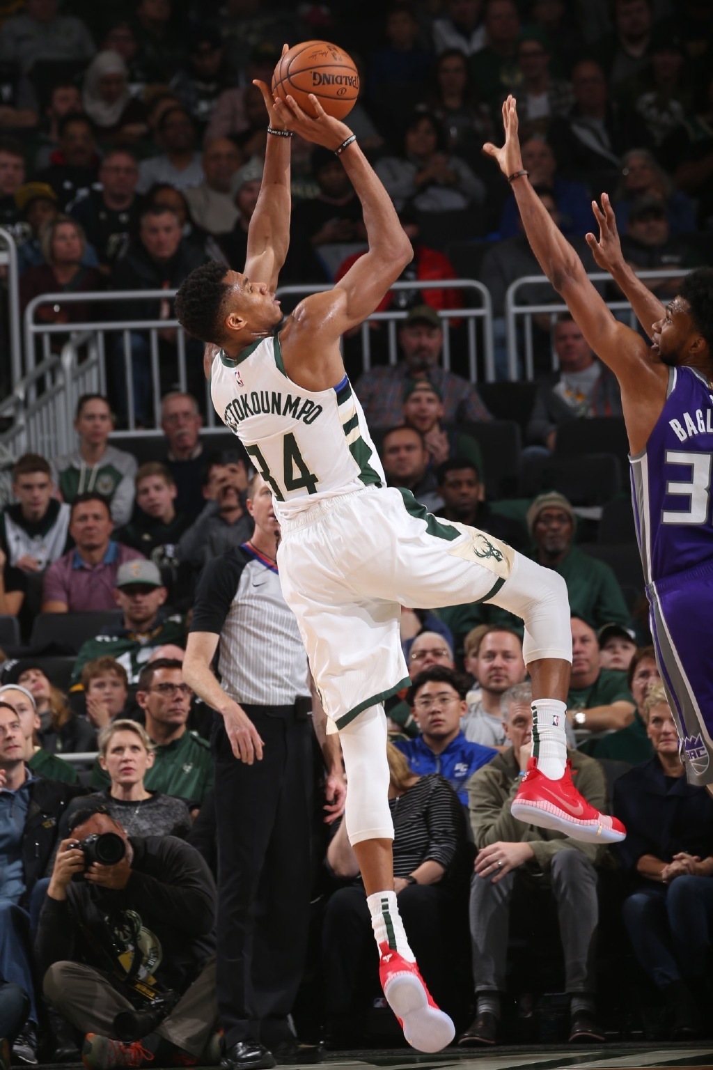 利物浦双星身价暴跌2000万欧！克洛普遗留下的阵容隐患爆发（利物浦两将身价缩水2000万欧，克洛普遗留阵容短板集中暴露）