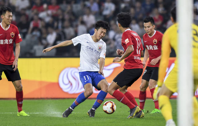 强队优势全无，弱队反而更冷静（强队优势尽失，弱队更加沉稳）