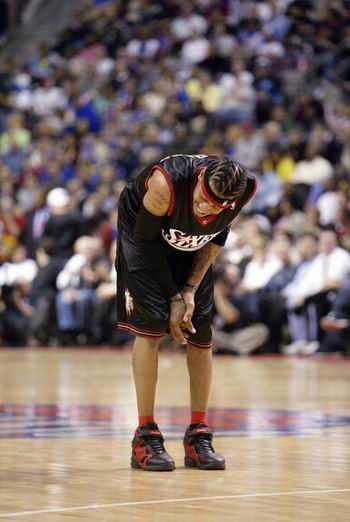 阿斯：巴萨和拜仁都有意桑托斯后卫索萨，后者被誉为新马塞洛（阿斯报：巴萨与拜仁有意桑托斯后卫索萨，后者被称为新马塞洛）