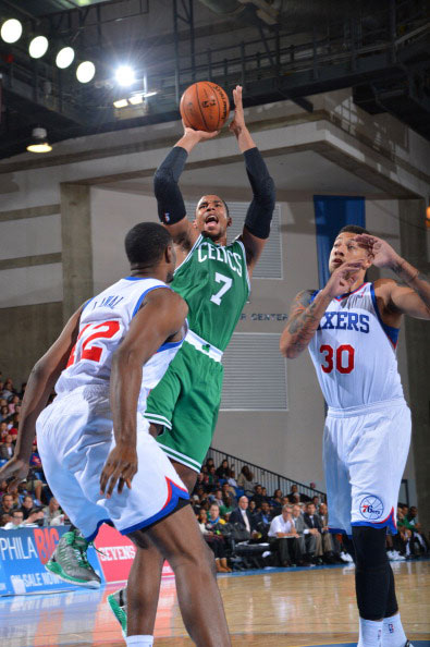 队报法国海外球员欧冠之夜：射手盛宴（队报：法国旅欧球员欧冠之夜，上演射手盛宴）